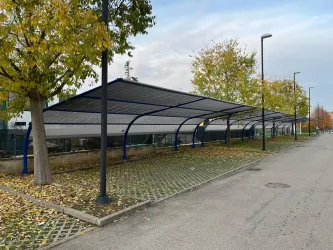 Pensilina auto ombreggiante antigrandine